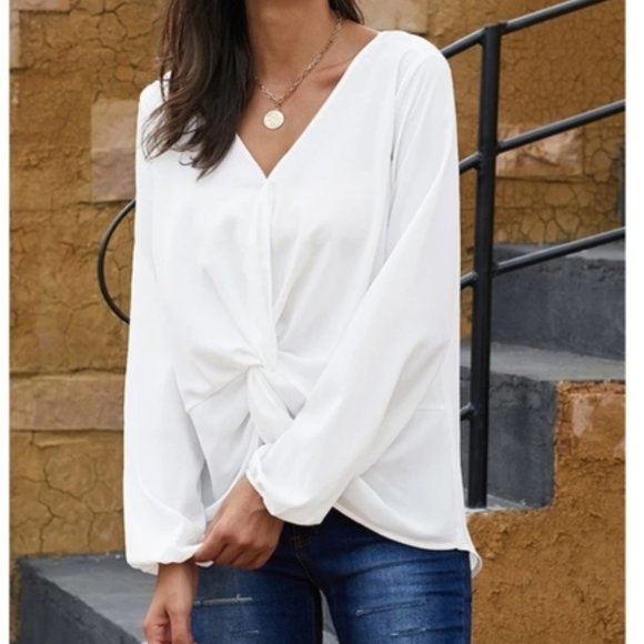 DOWN TO BUSINESS V-Neck Blouse - Off white - Picture 3 of 9